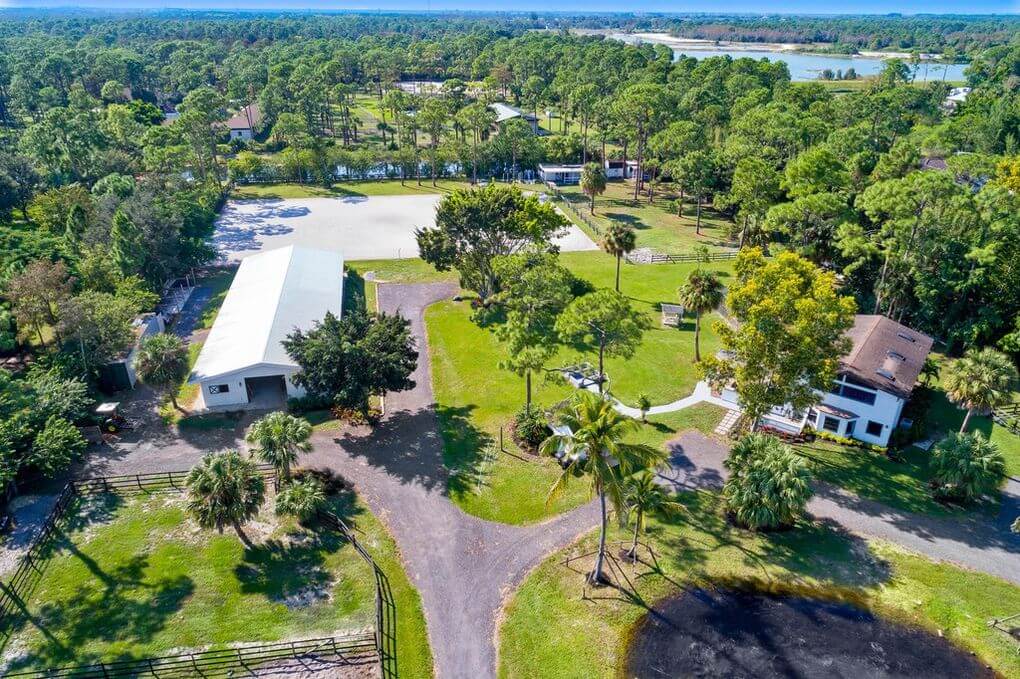 Loxahatchee FL-Quality Metal Roofing Crew of West Palm Beach